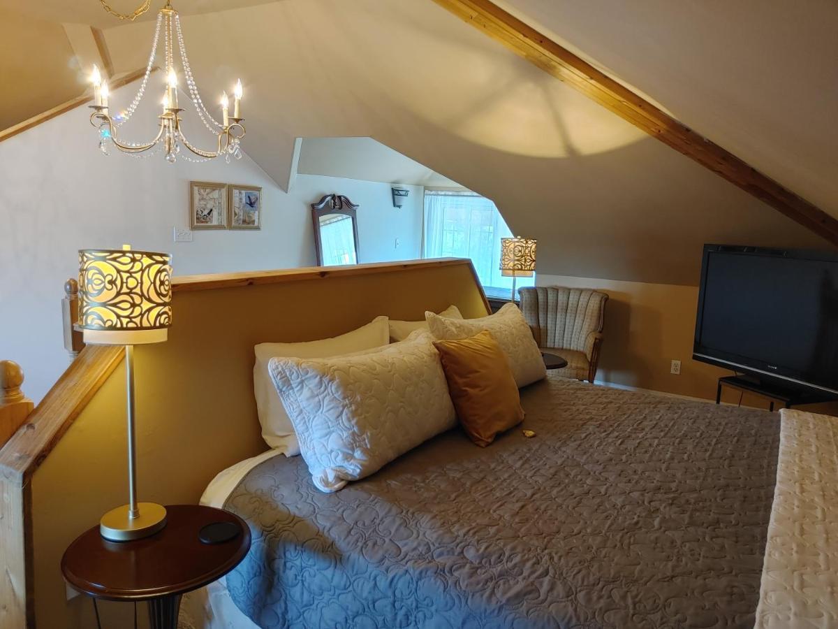 Stonewater Manor B&B Gananoque Zewnętrze zdjęcie